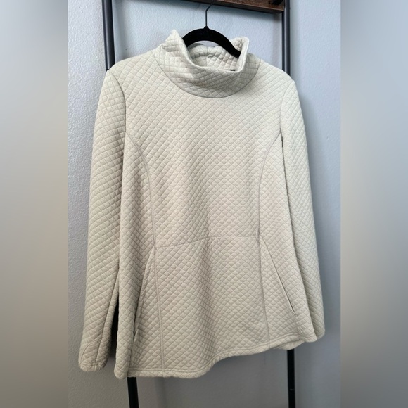 Stoic Women's Quilted Cowl Neck Pullover Sweater Long Sleeve in a Light Cream. - Picture 4 of 14